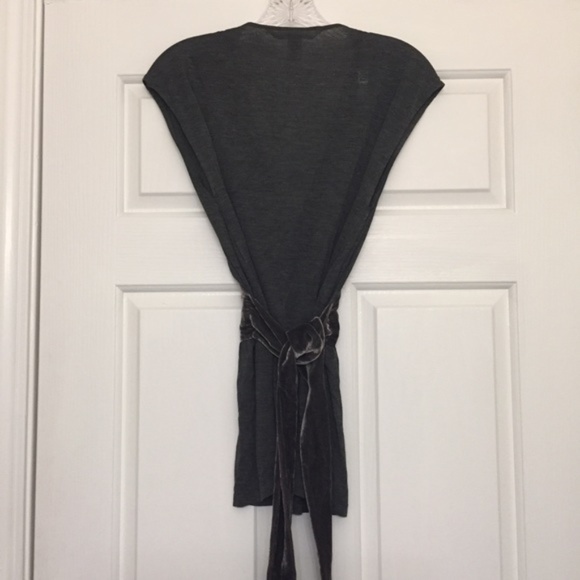 {Diane Von Furstenberg} Flattering Top - Picture 3 of 4